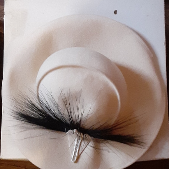 A vintage bellini womens church hat - Picture 2 of 3